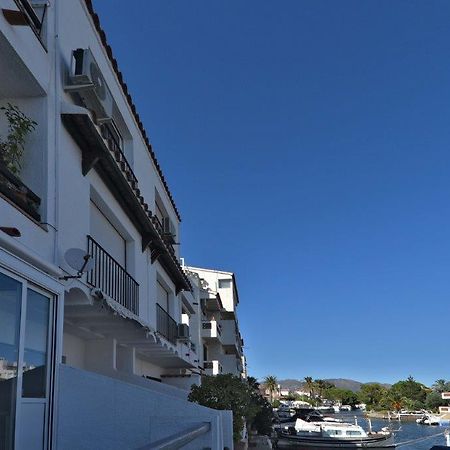 D-Lux Studio Apartment Empuriabrava Luaran gambar