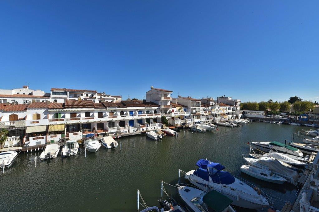 D-Lux Studio Apartment Empuriabrava Luaran gambar