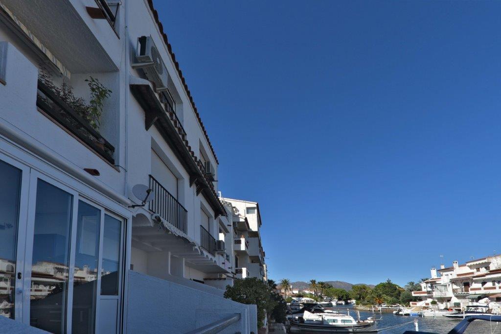 D-Lux Studio Apartment Empuriabrava Luaran gambar